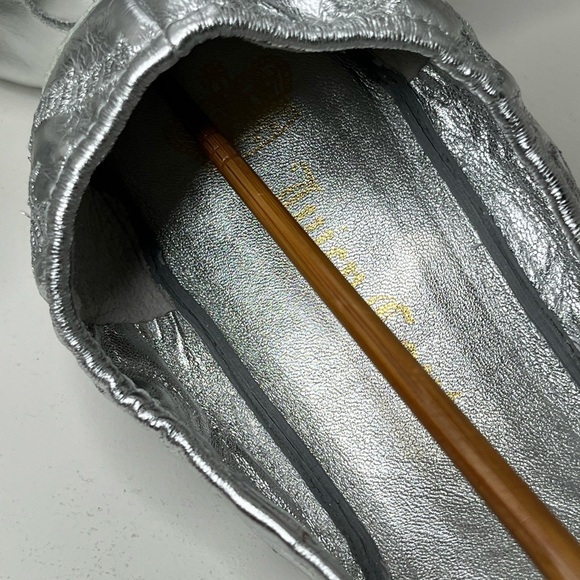 Juicy Couture Silver Leather Logo Embroidered Ballet Flats Fold Up with … - Picture 6 of 11